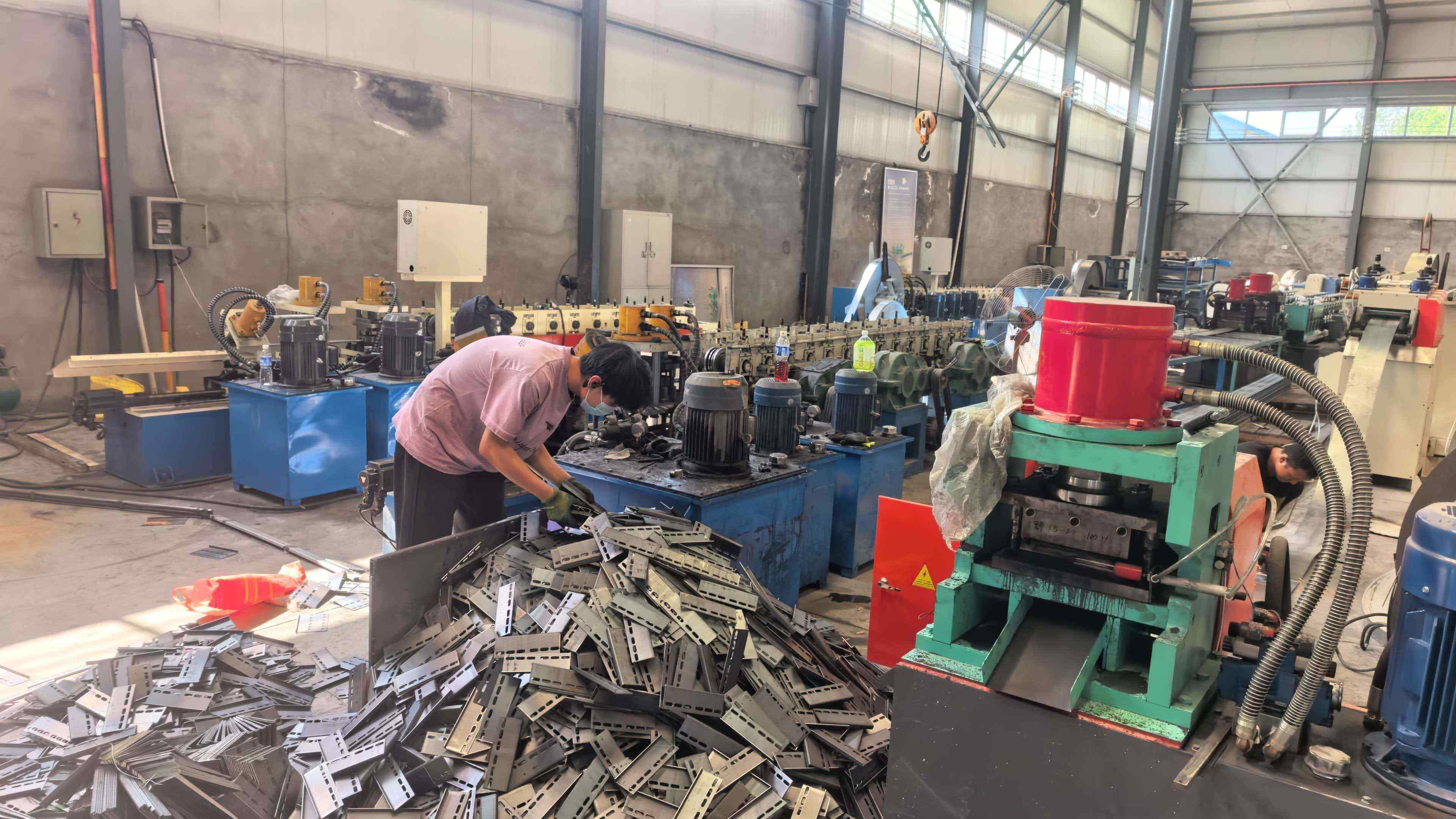 阜阳市电缆桥架锌铝镁桥架 - 方案